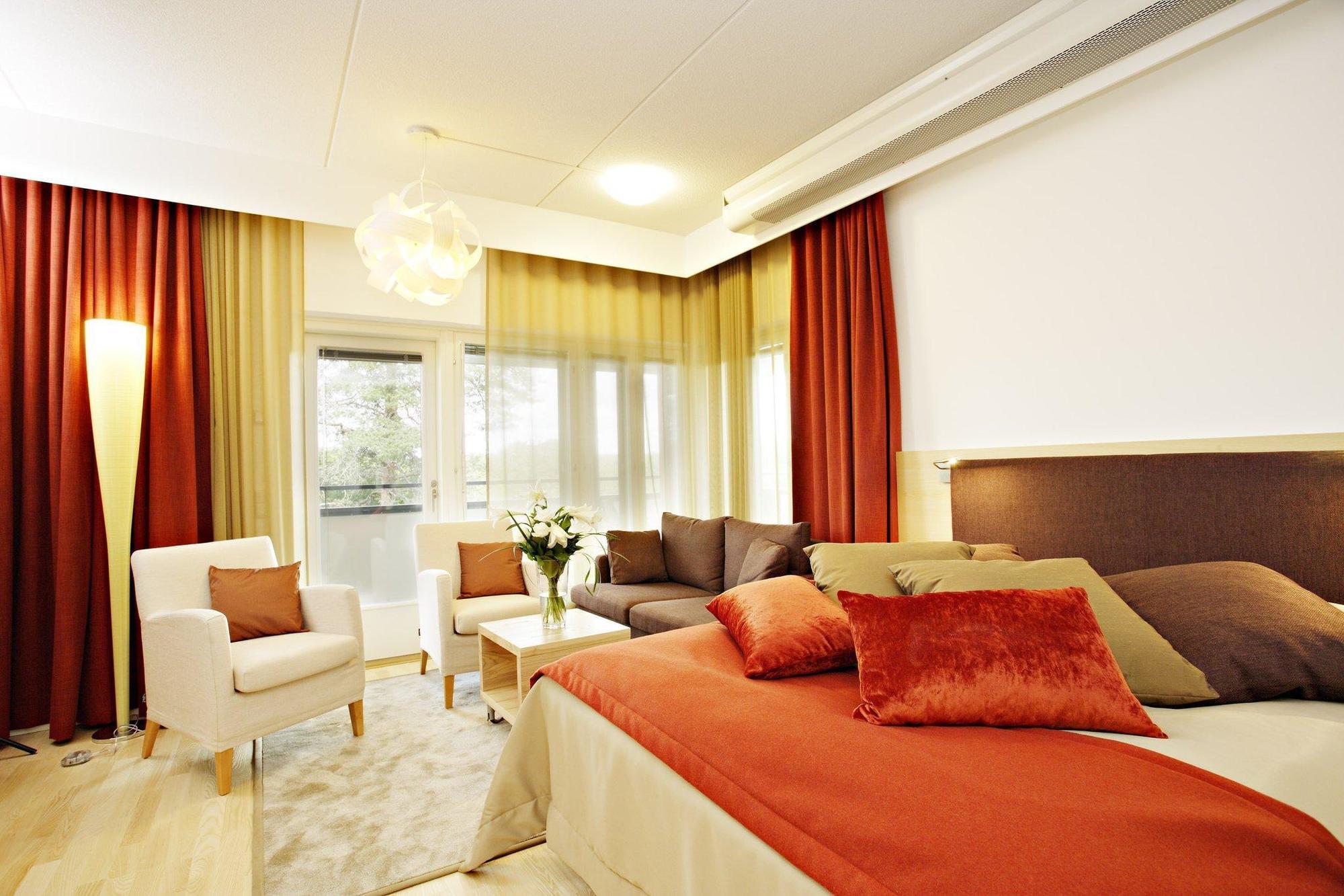 Kyyhkylae Hotel And Manor Mikkeli Bagian luar foto